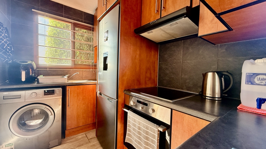 2 Bedroom Property for Sale in Sherwood Eastern Cape
